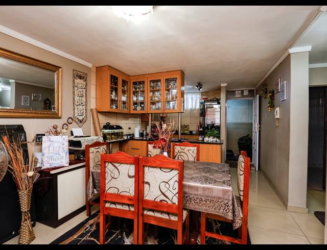 3 BEDROOM APARTMENT FOR SALE IN SOUTH BEACH
